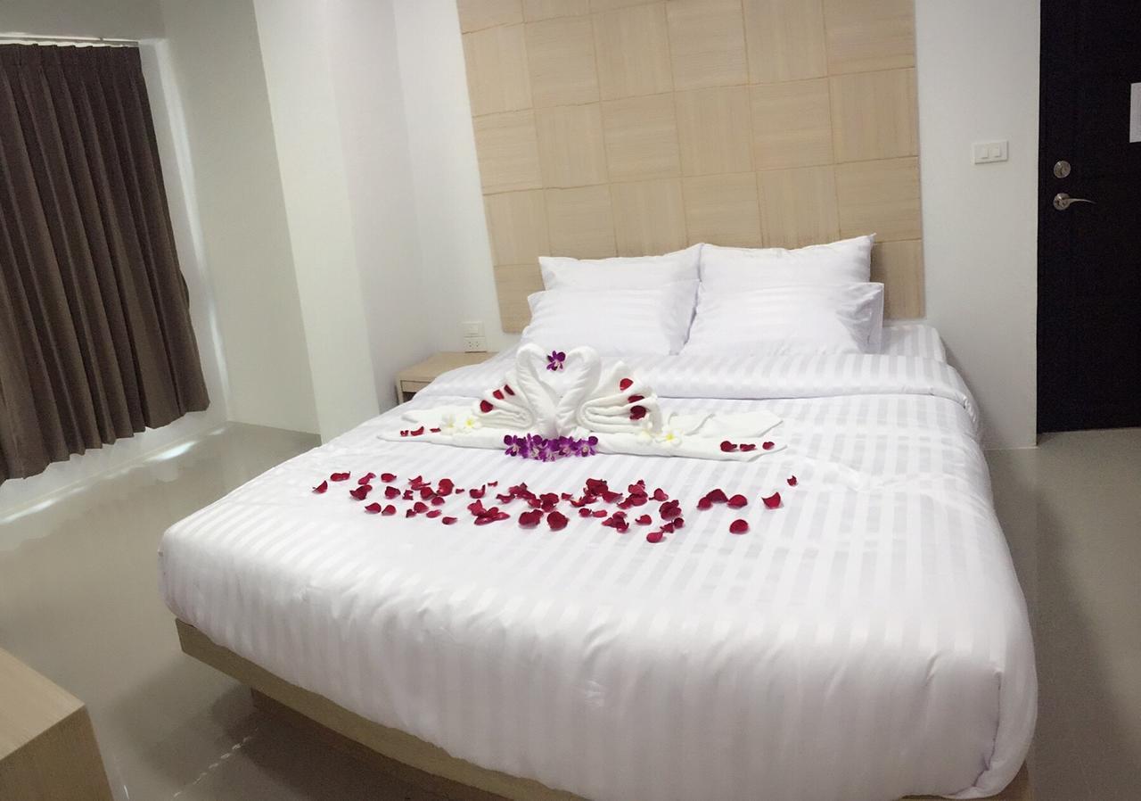 Nava Grand Hotel Rangsit Exterior photo
