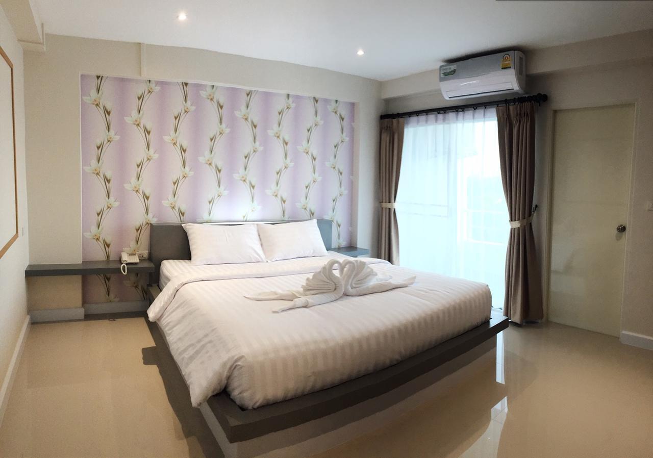 Nava Grand Hotel Rangsit Exterior photo