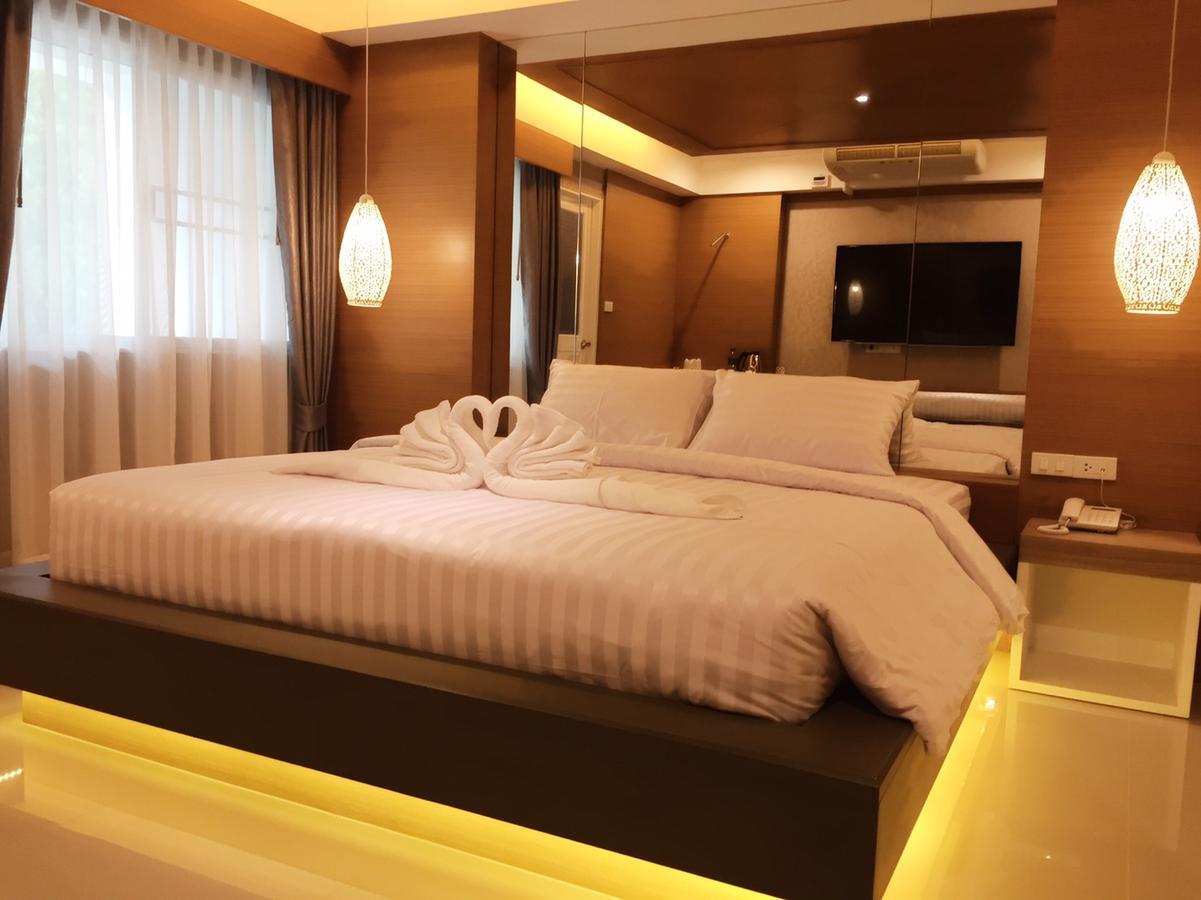 Nava Grand Hotel Rangsit Exterior photo