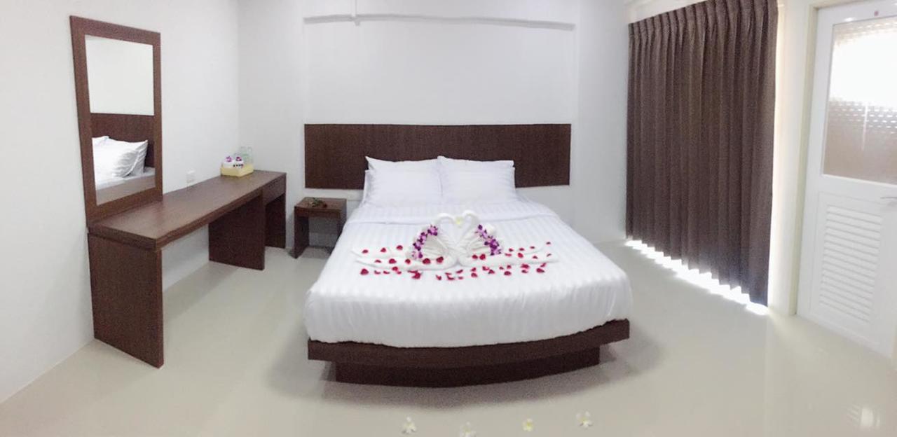 Nava Grand Hotel Rangsit Exterior photo